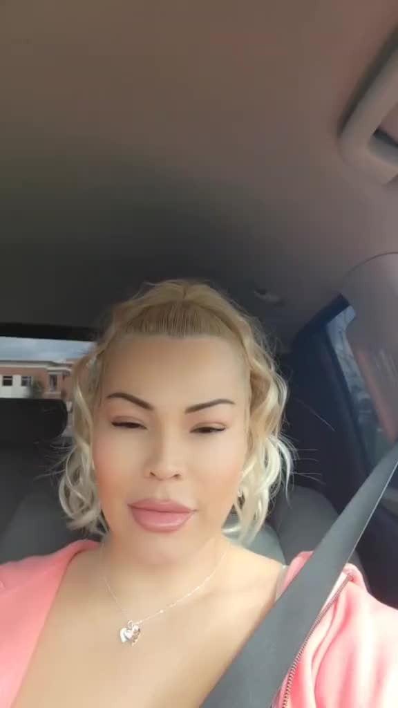 @Dee