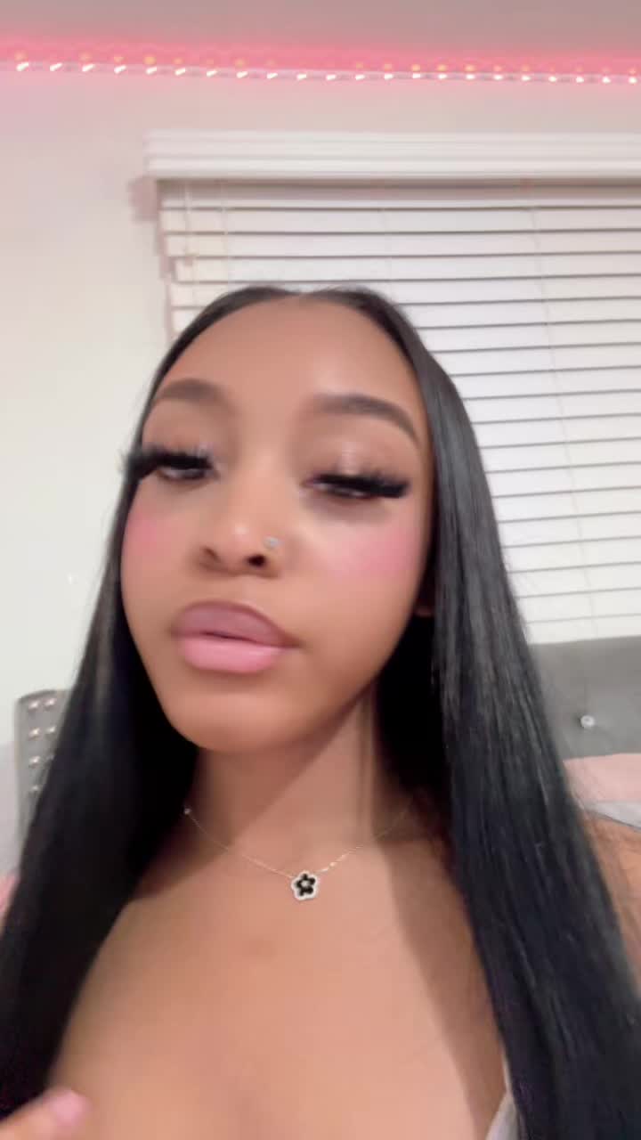 @prettylittlelightskin