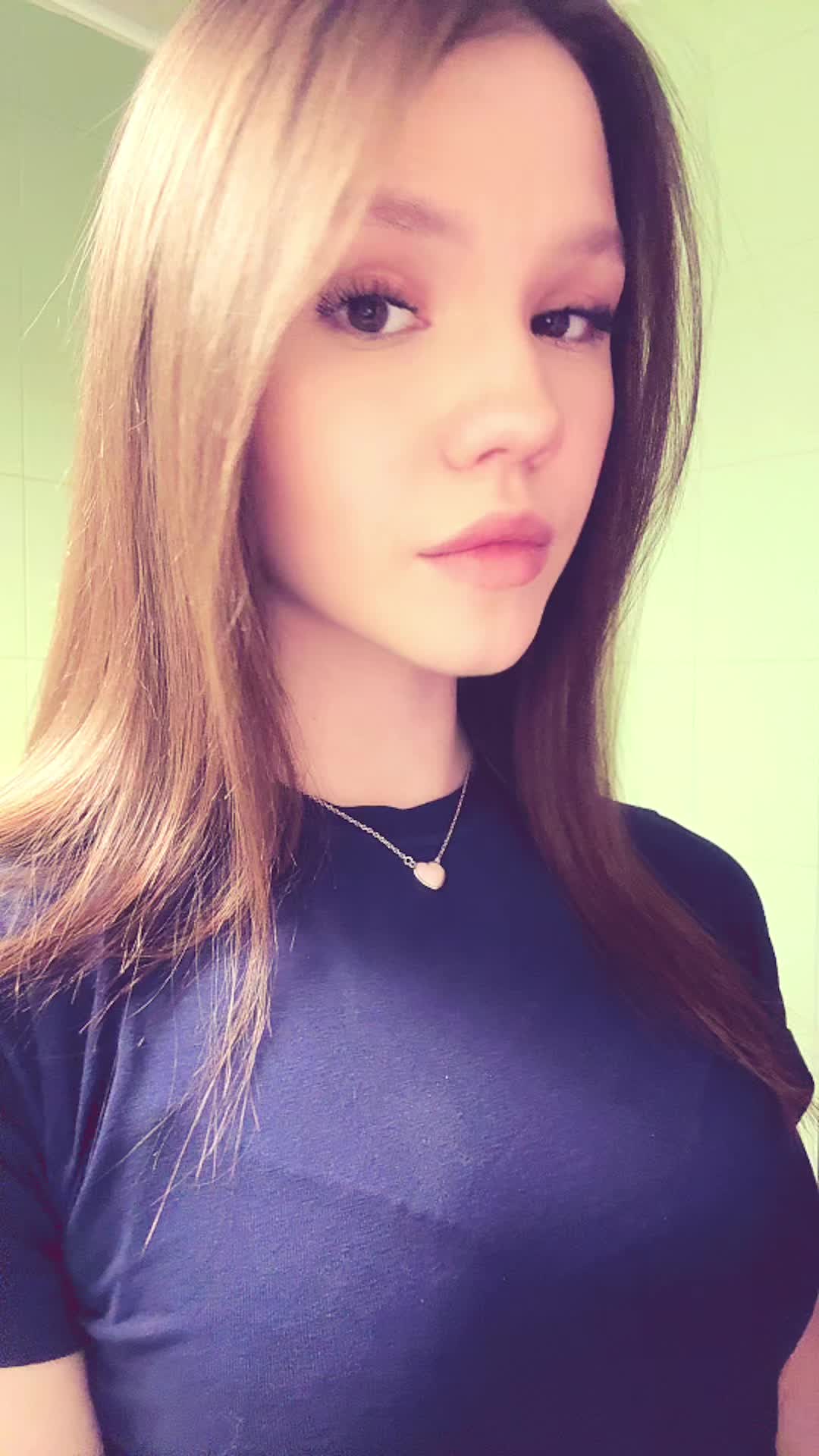 @комии
