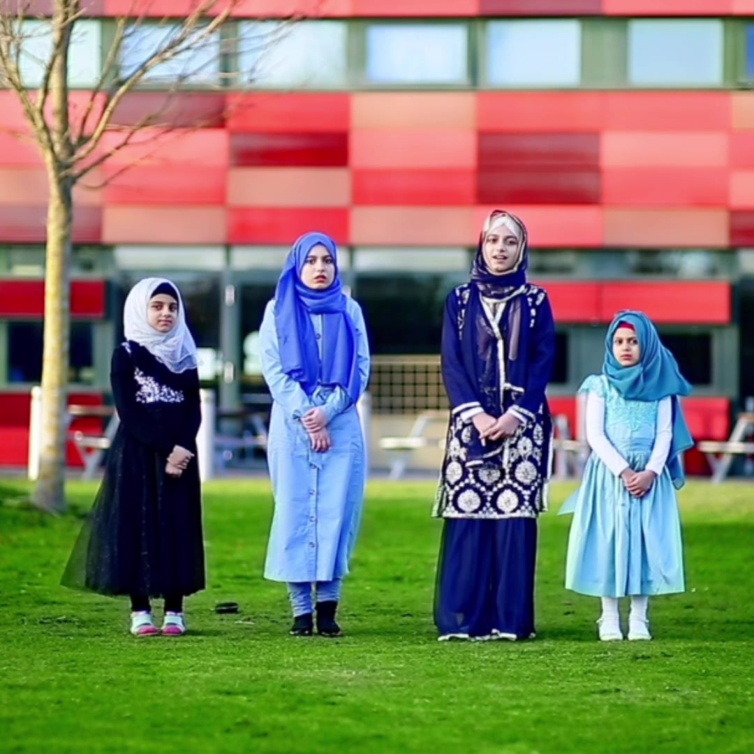 @waniya_sisters