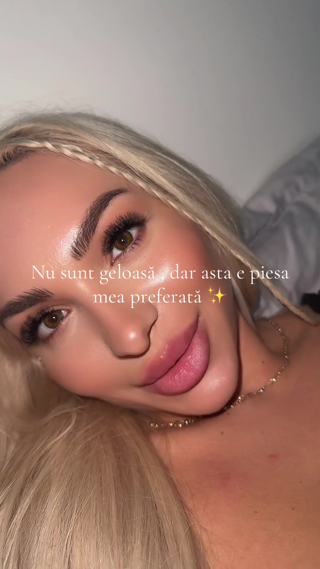 @Elly-Catalina