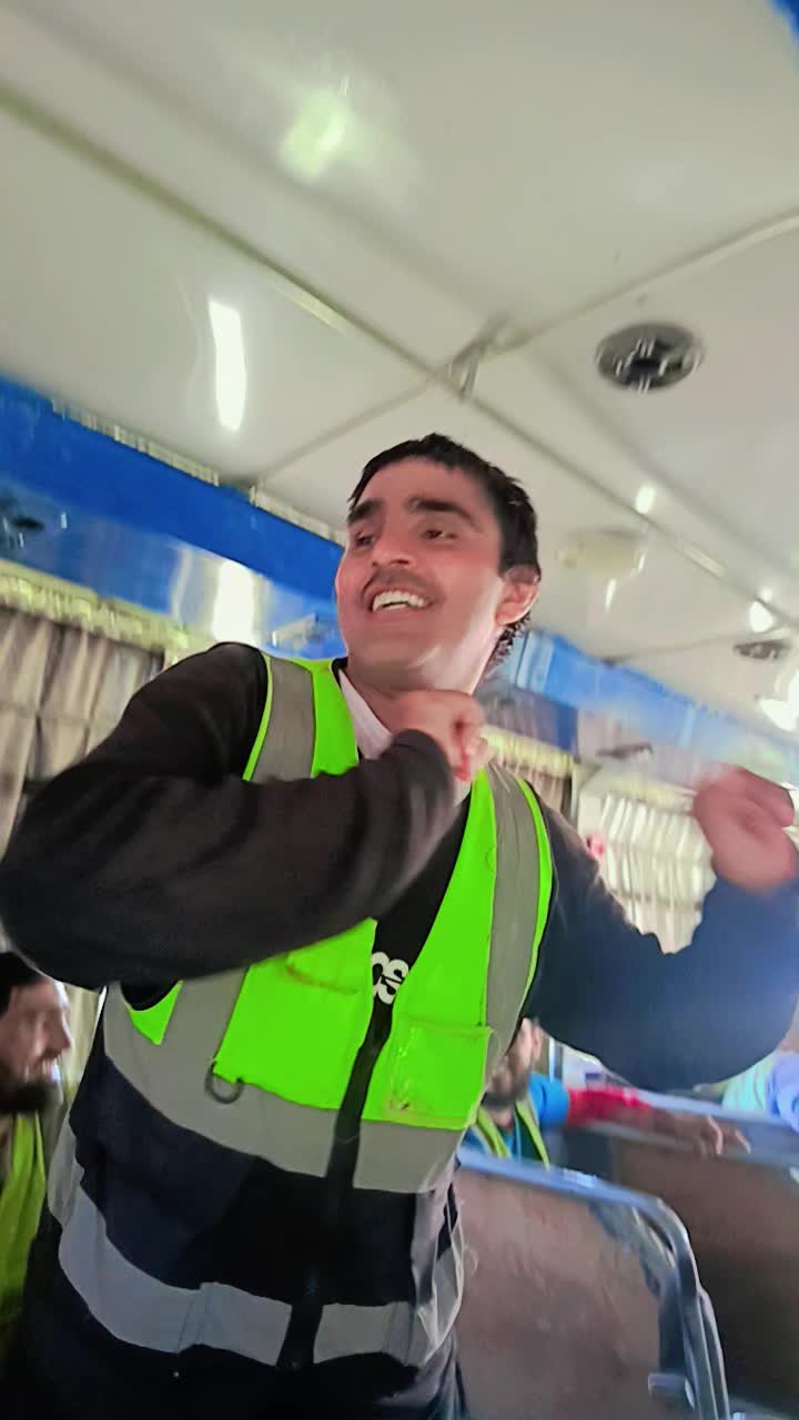 @꧁༺ذِيْشٰانْ ༻꧂