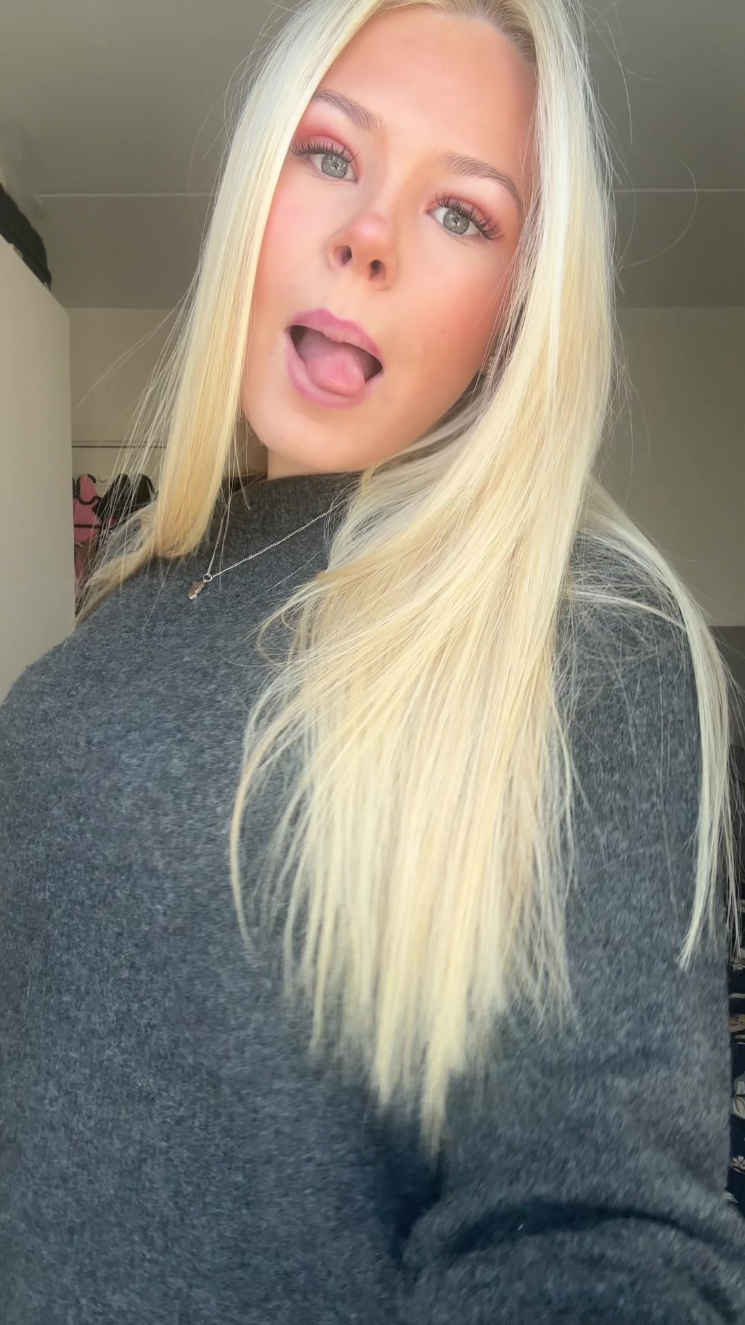@Spam😝