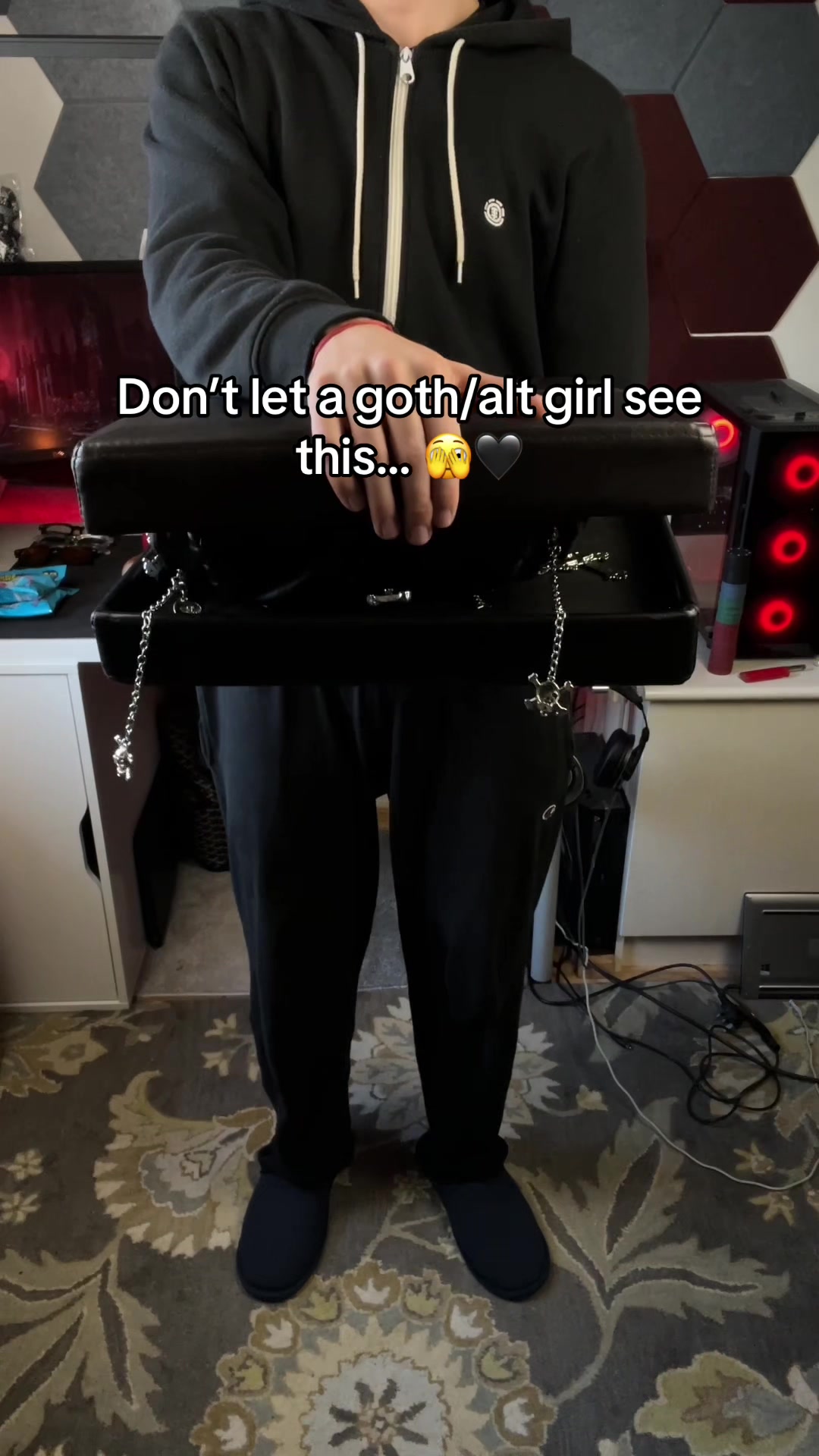 @GraveBorne™