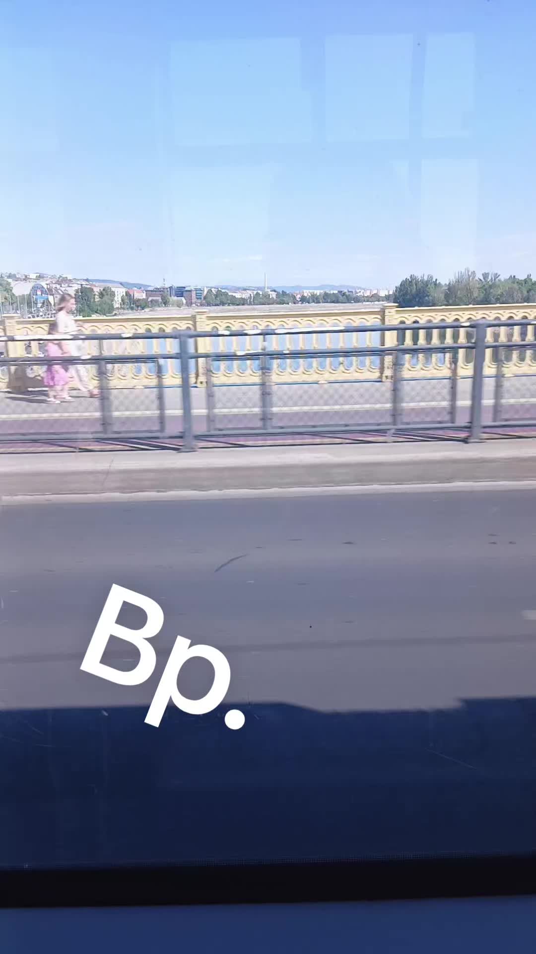 @Enikő