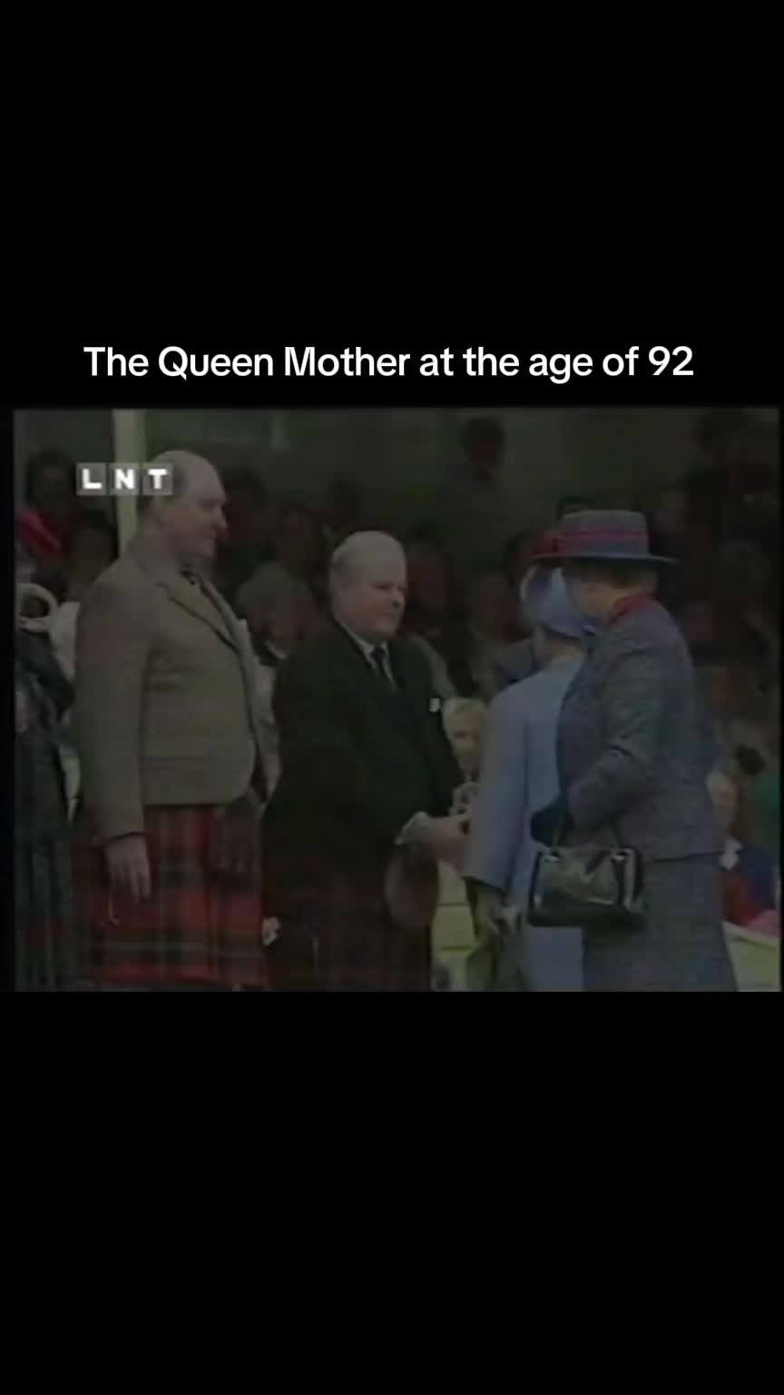 @_queen_mum_0