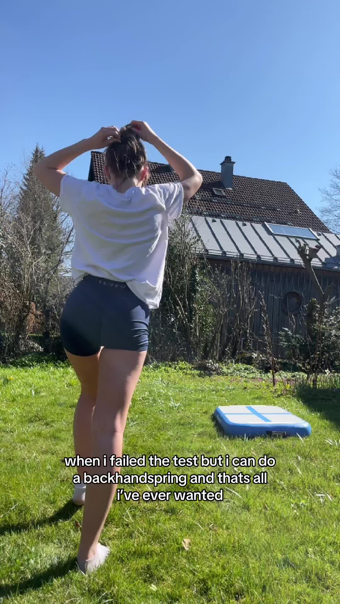 @Lara