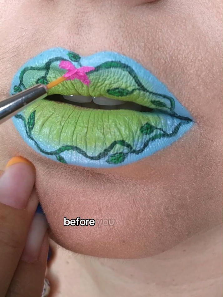 @TheMirrorBeauty lip art 💋🌈💄