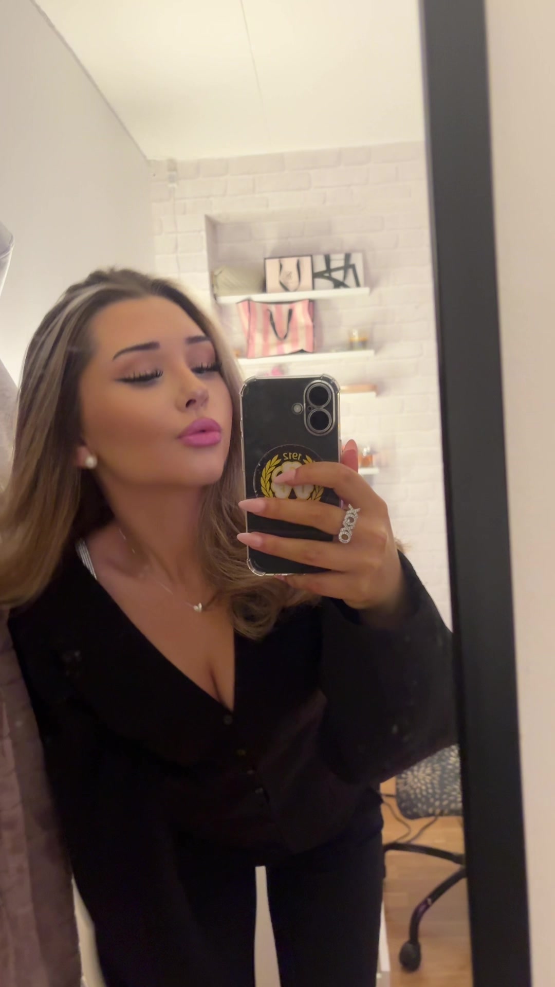 @ℯ𝓁𝓁𝒾𝓃ℴ𝓇 𝓈𝓋ℯ𝓃𝓈𝓈ℴ𝓃