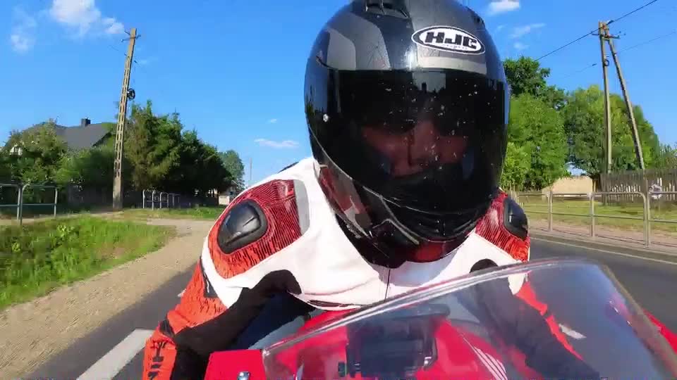 @Radek 🏍️