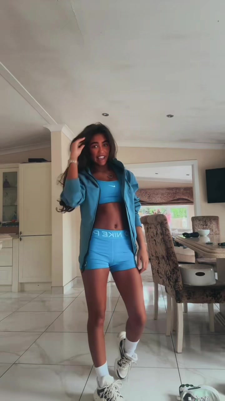 @Carla_goodearlx1