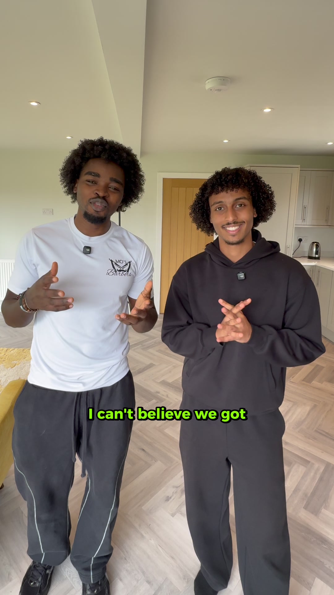 @Mo&rsquo;s Barbers