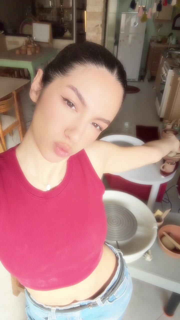 @sarvenaz