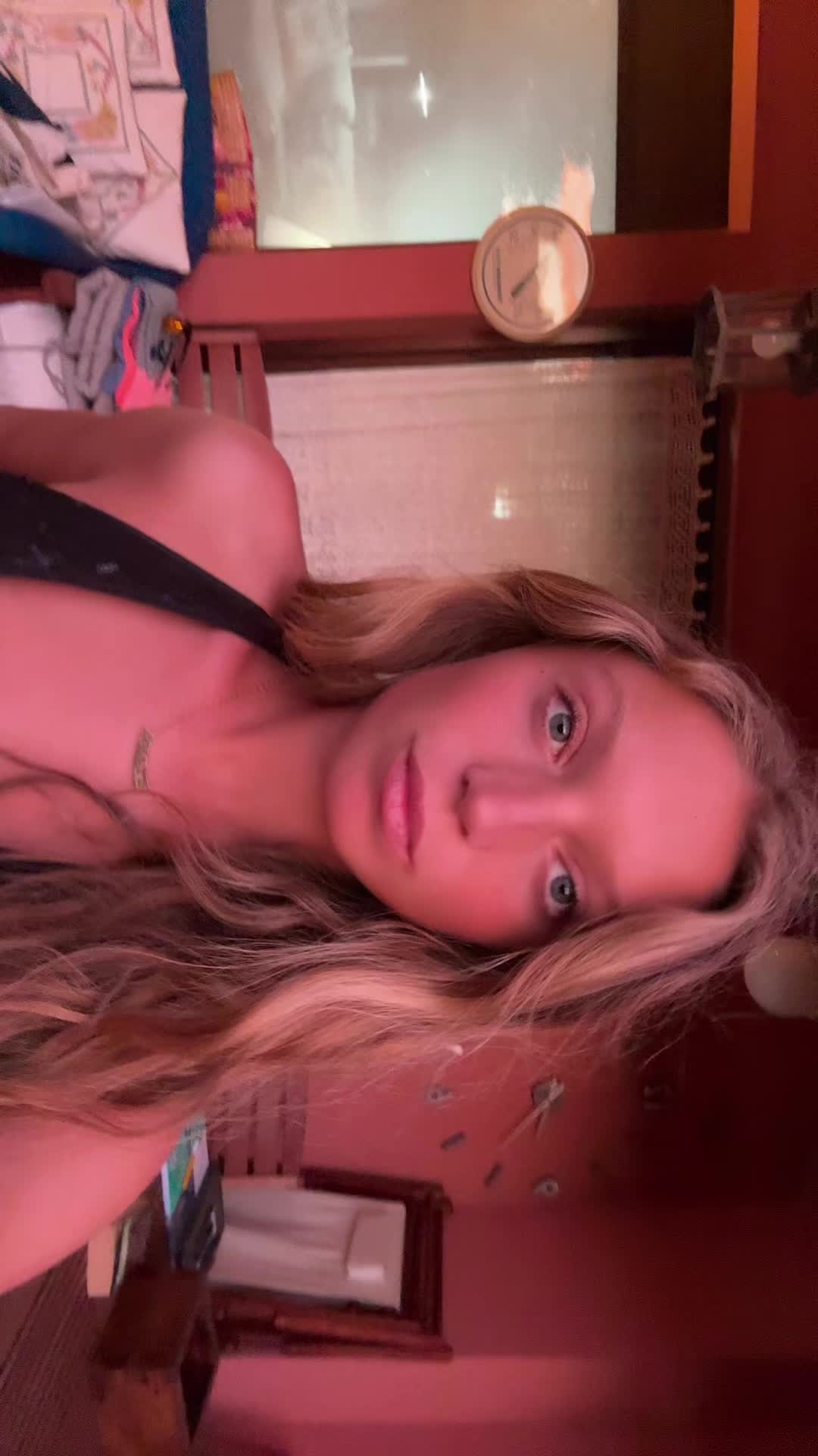 @MERYYY