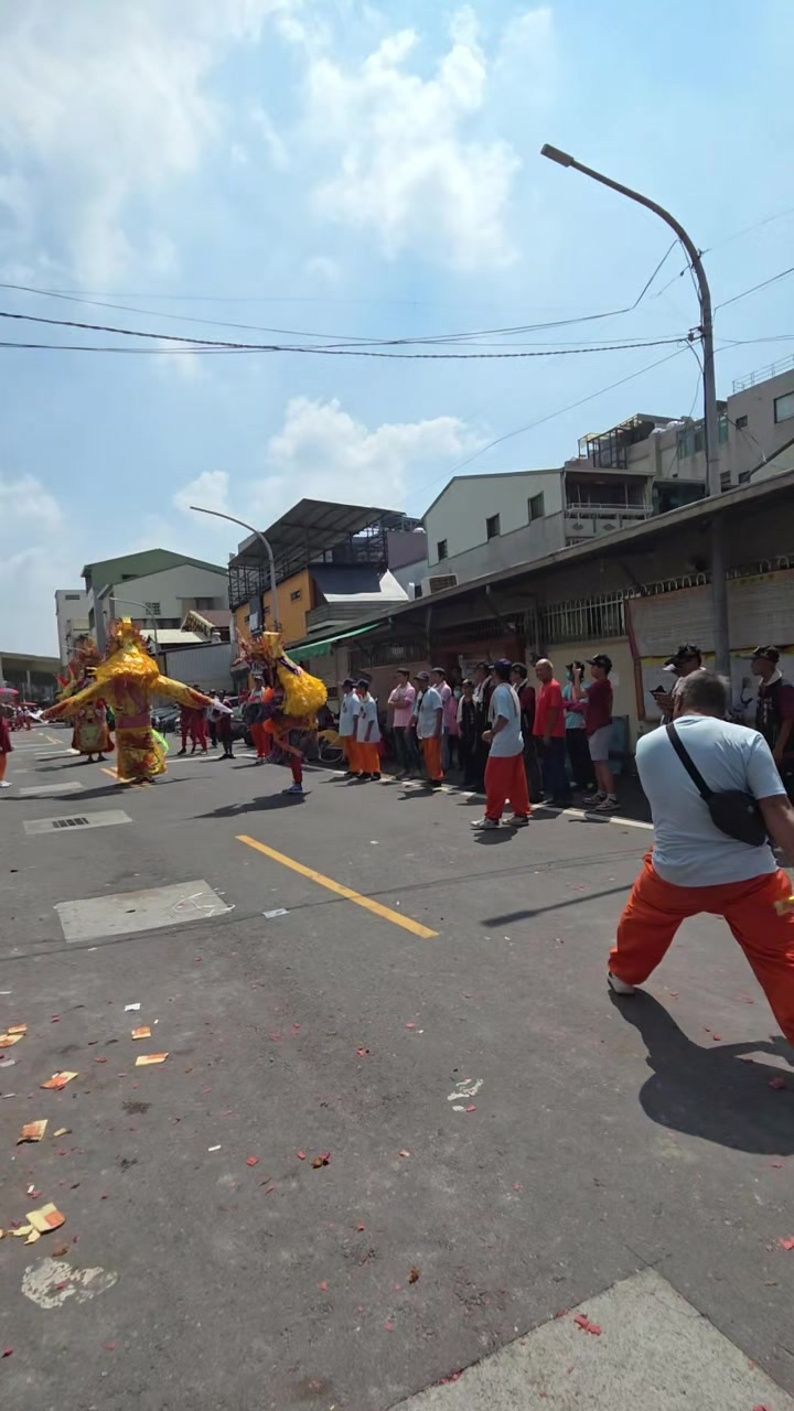 @帥哥跑廟會