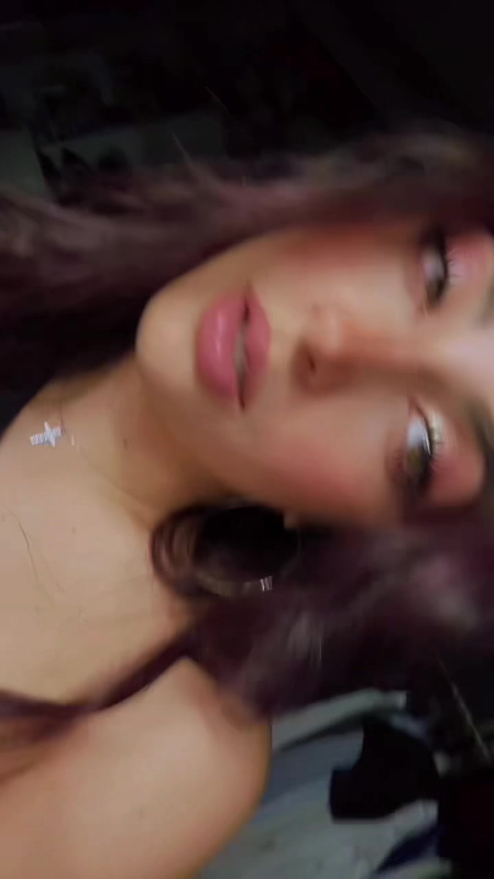 @R🫐