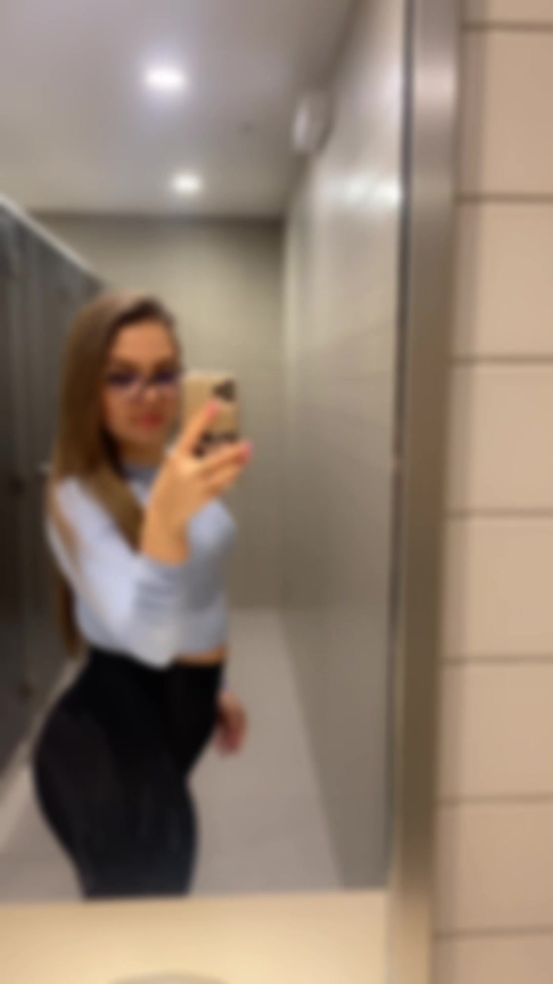 @fktee_vivii