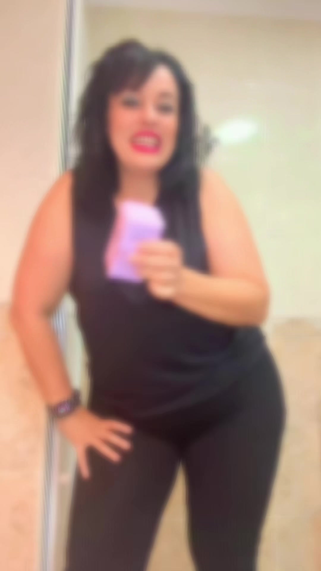 @Lourdes Anillo @modelo curvys