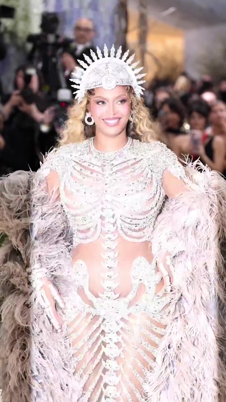 @HouseOfBeyy🐝