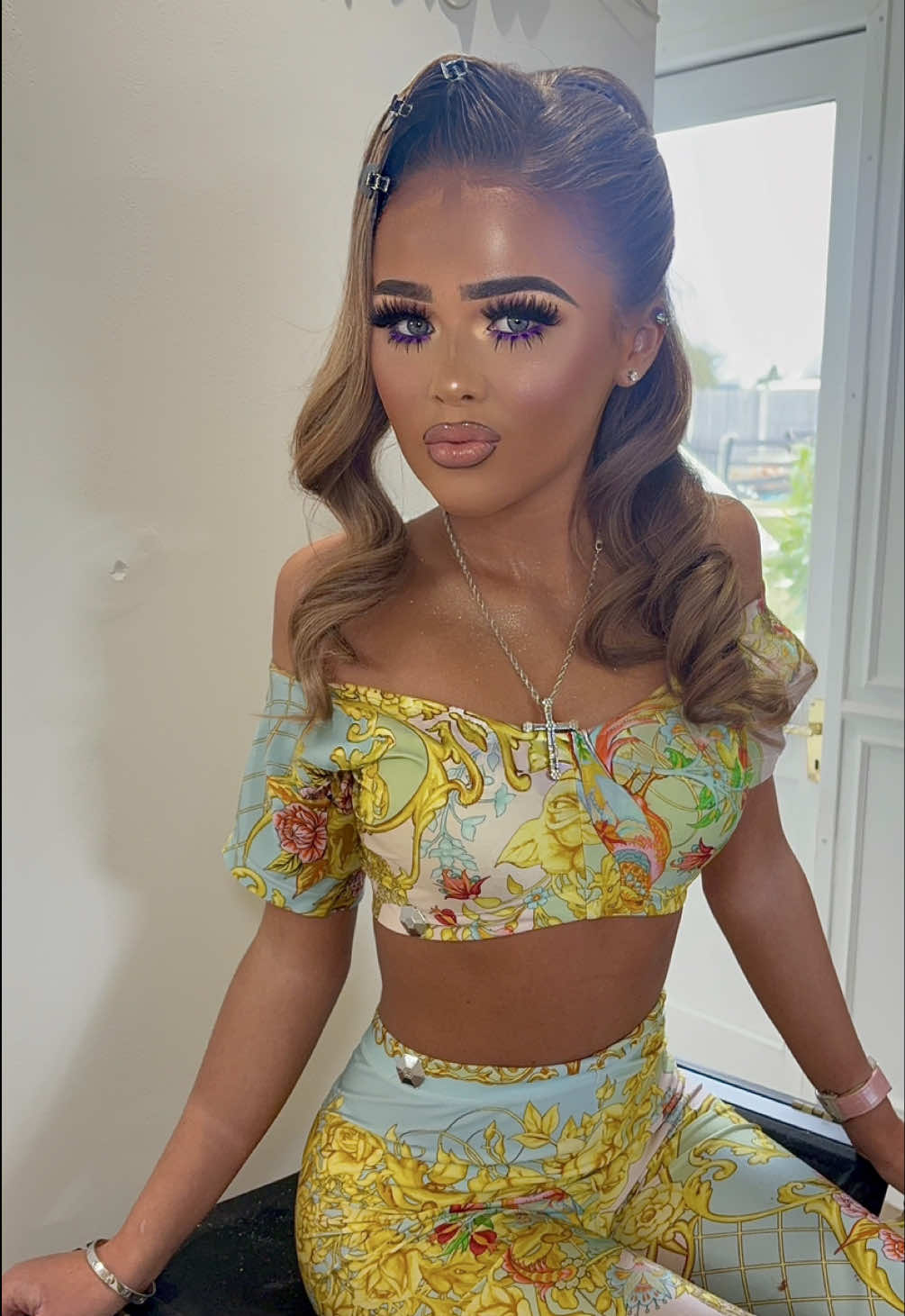 @MAKEUPBYSHOLAA