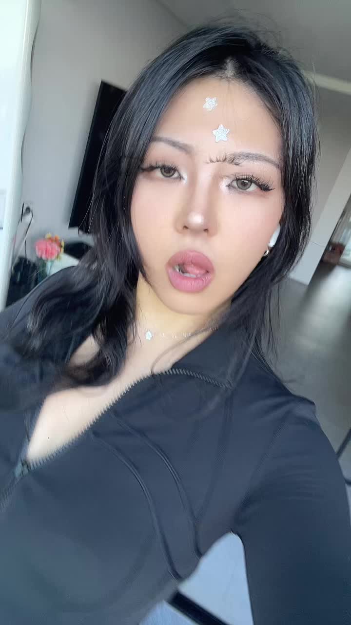@Caila🖤
