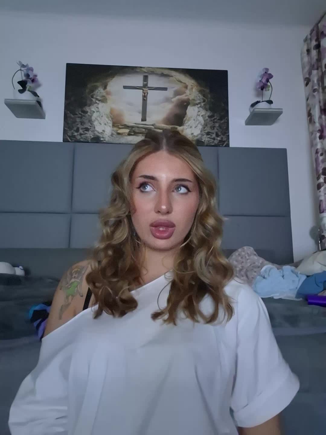 @Angela.