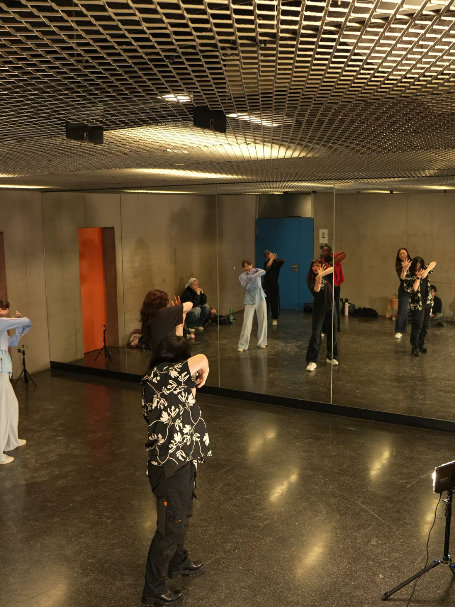 @VAO Dance Crew