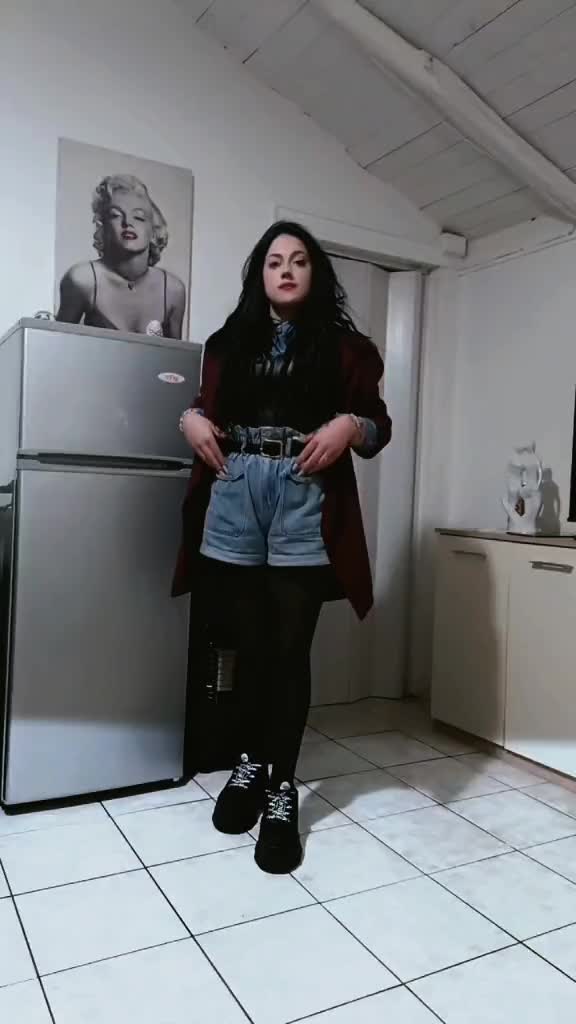 @🖤