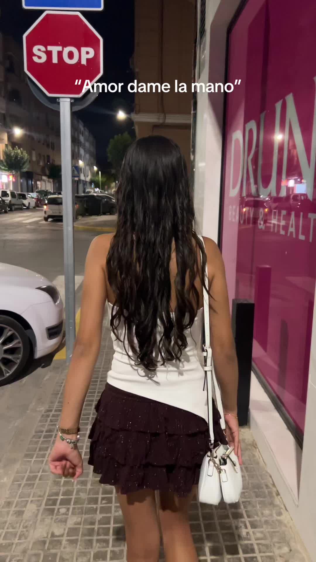 @Elenaa