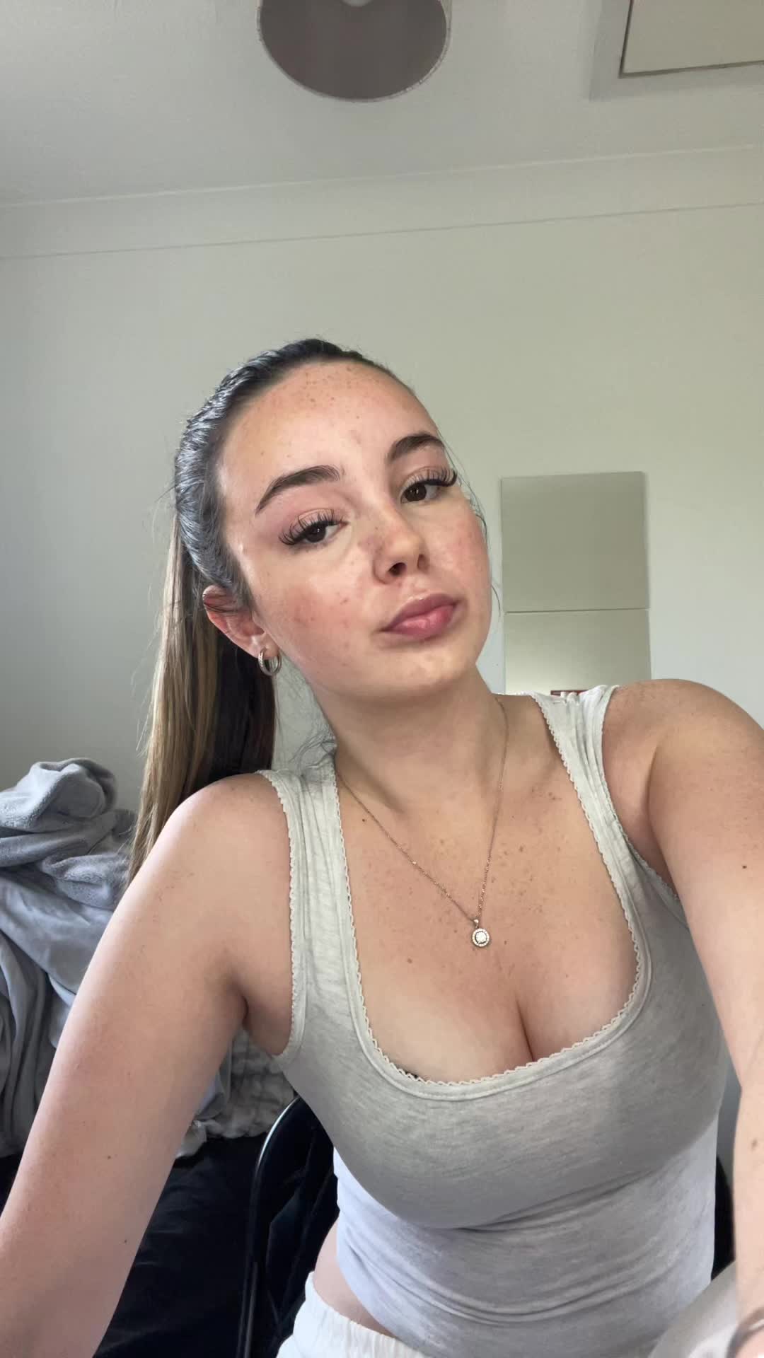 @leahhh.privz