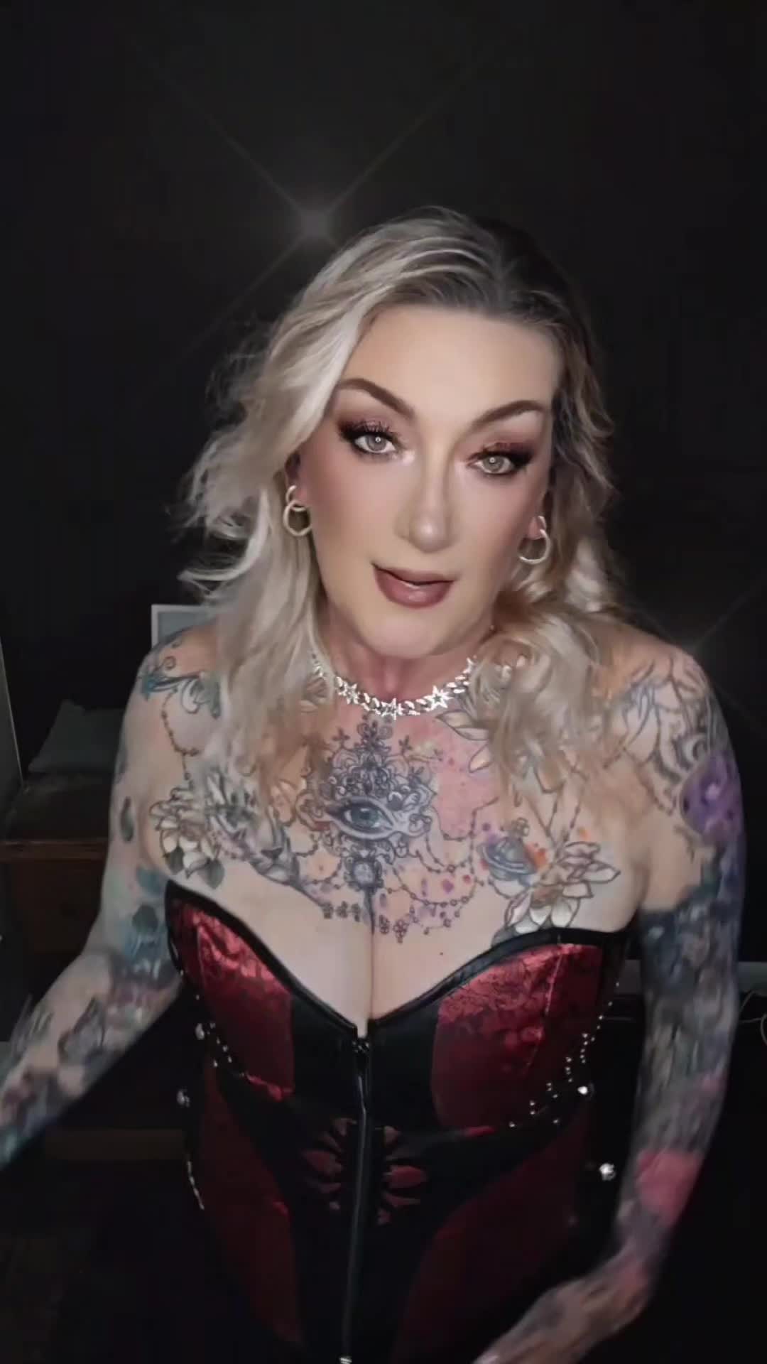 @❤️🔥👑Queen Raven Shazza🔥☠️
