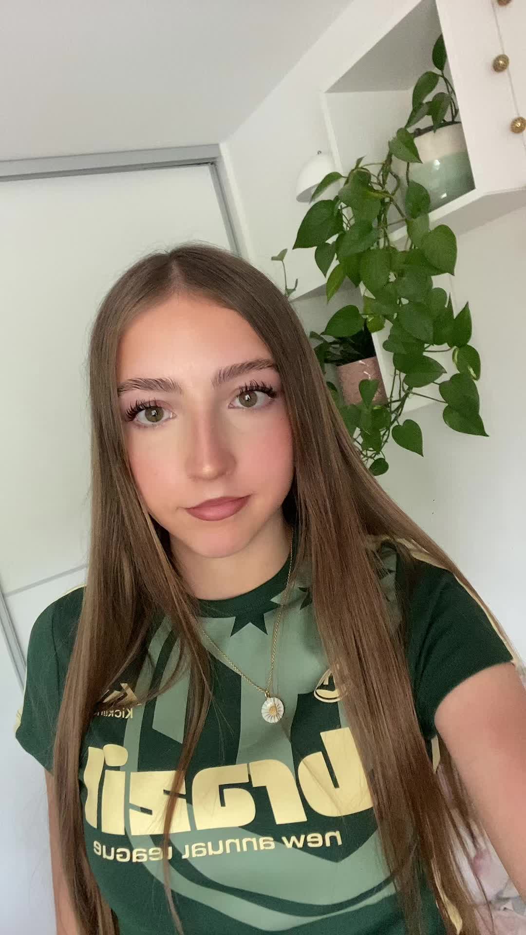 @Isabella