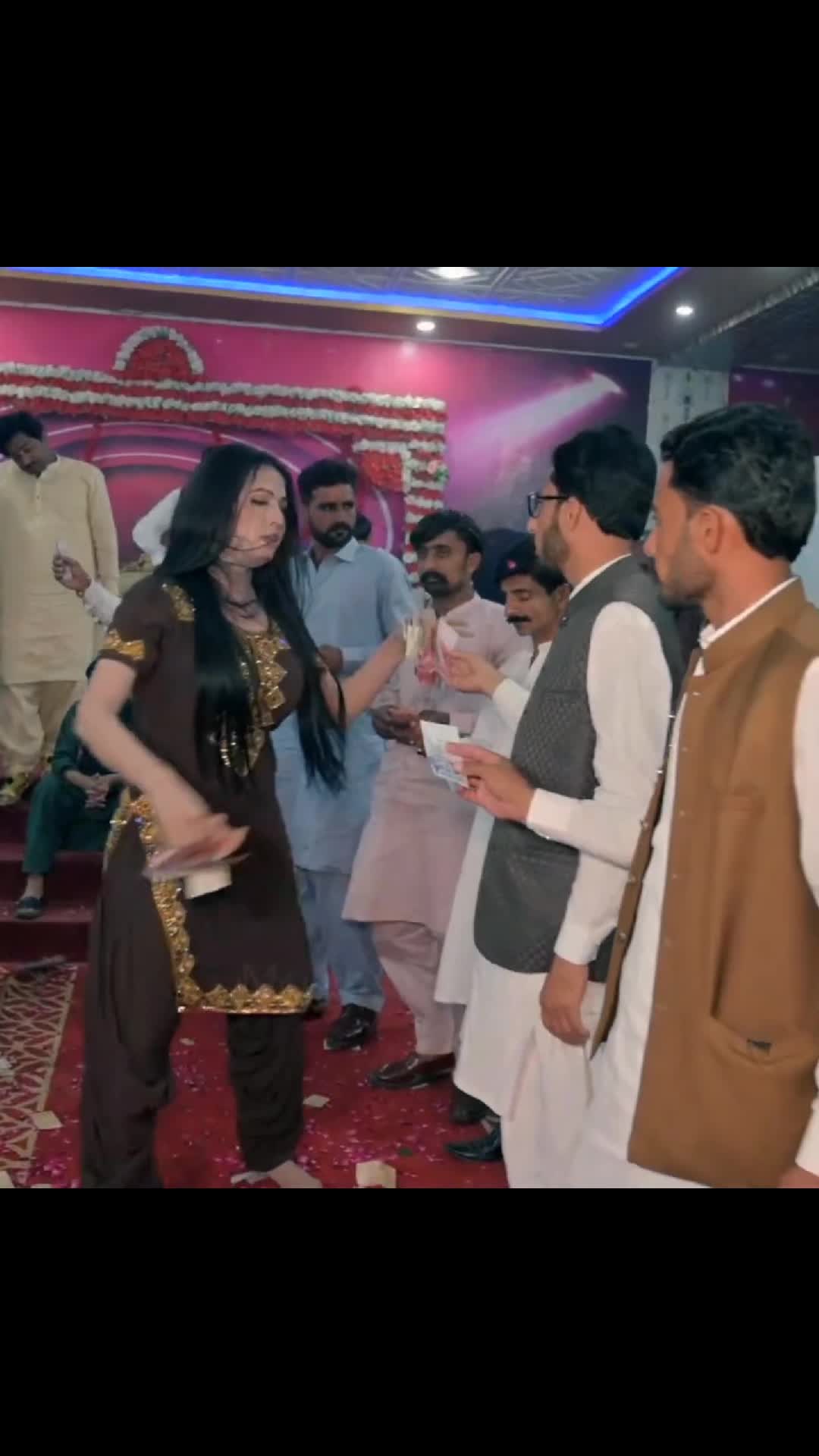 @Shahbaz Khan 714