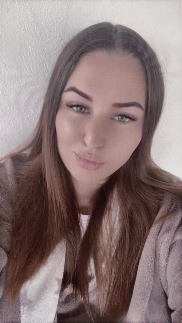 @Cosminuța❤️🔥