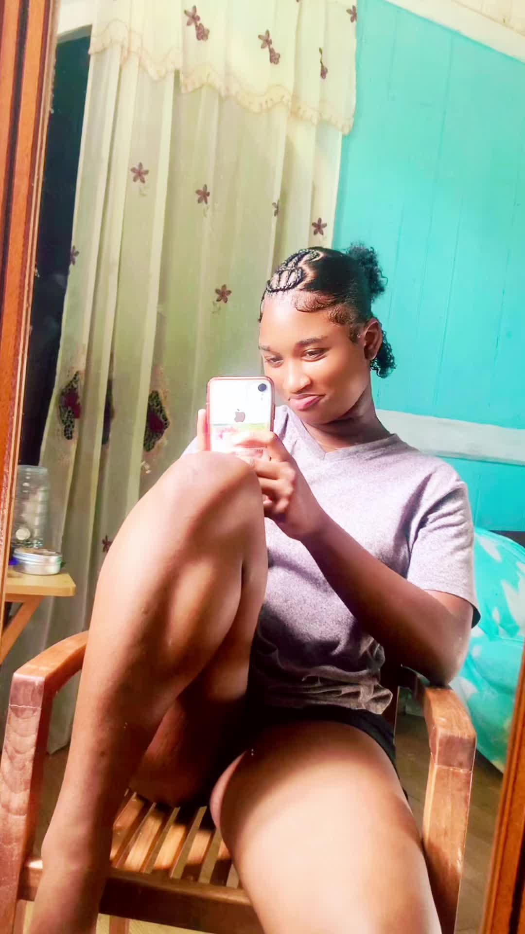 @Jolie🌈|content creator