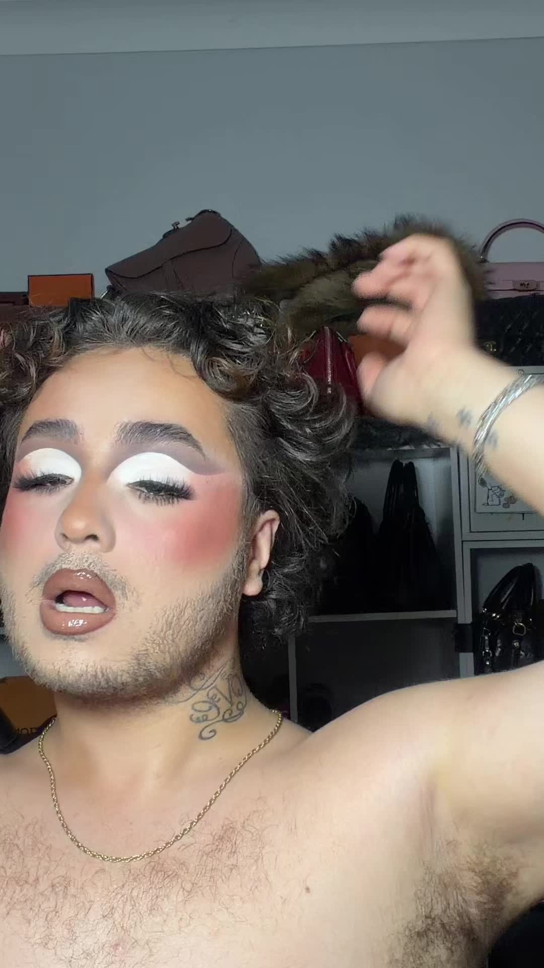@Alexander James 🇨🇾🏳️&zwj;🌈🇬🇧