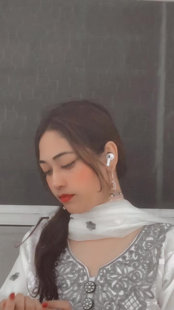 @𝑸𝑼𝑬𝑬𝑵 𝑩 🦋 ✨👀