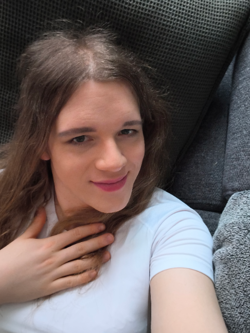 @Laurababyemily