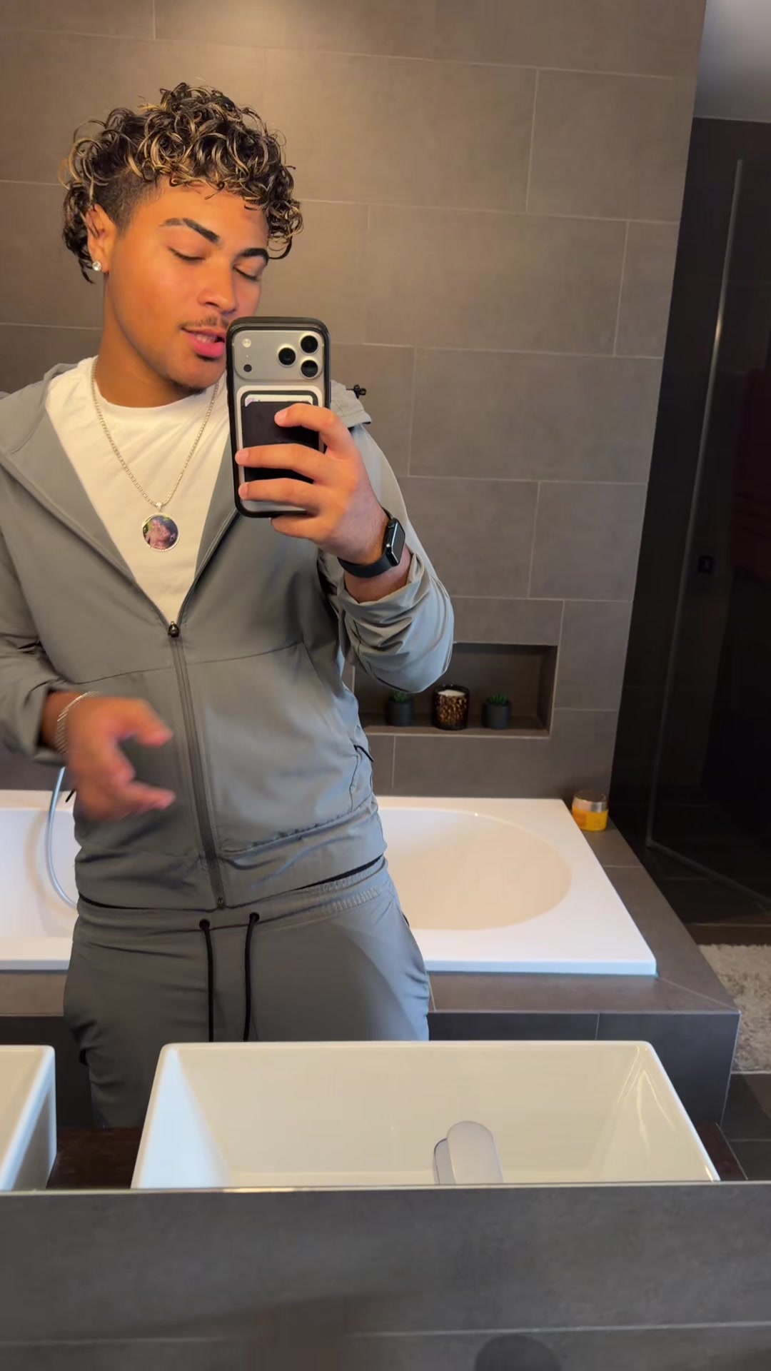 @Derek🇩🇴