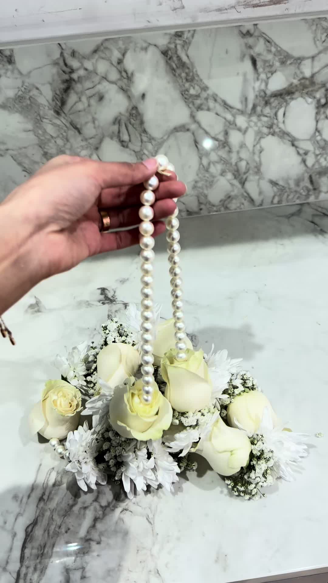 @THE BOUQUET BOX