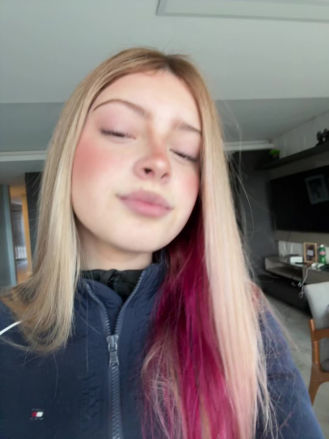 @𝕸𝖆𝖞𝖓𝖆𝖗𝖙 💭