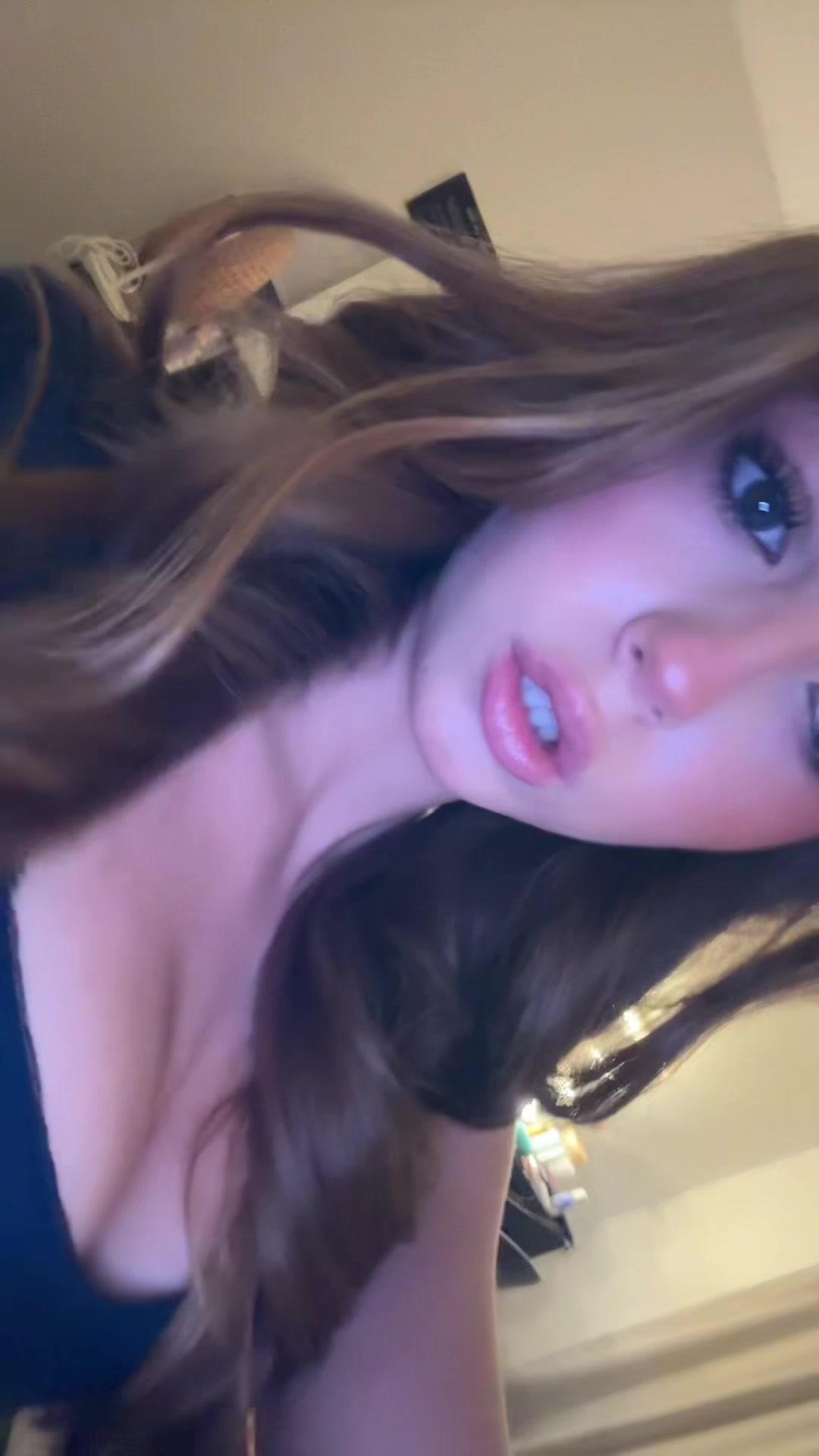 @Lo