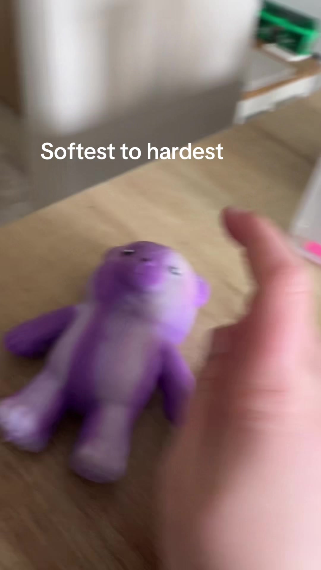 @Ilovesquishys101