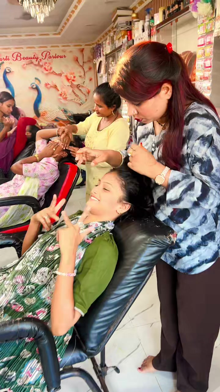 @Aarti Beauty parlour
