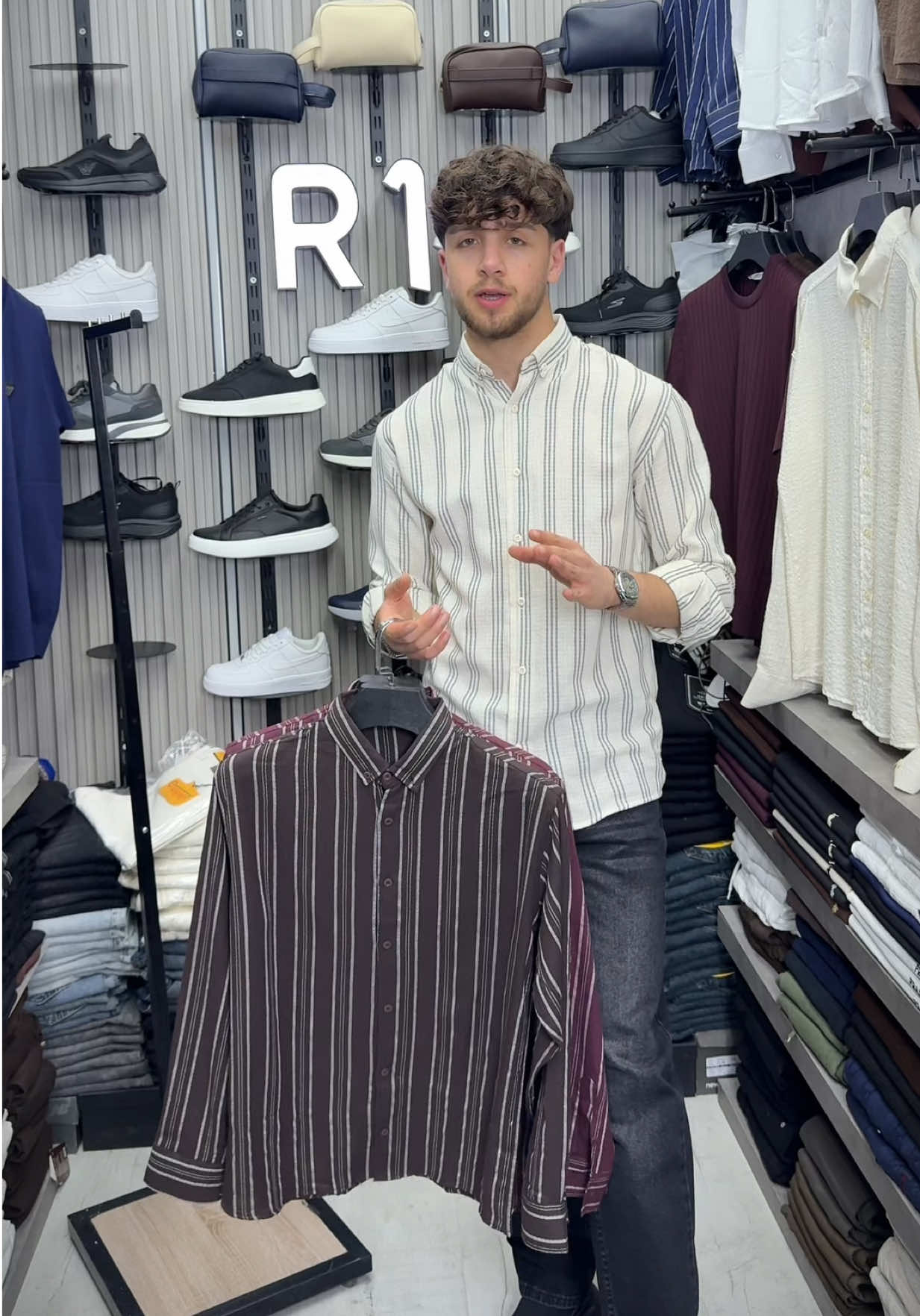 @r1show