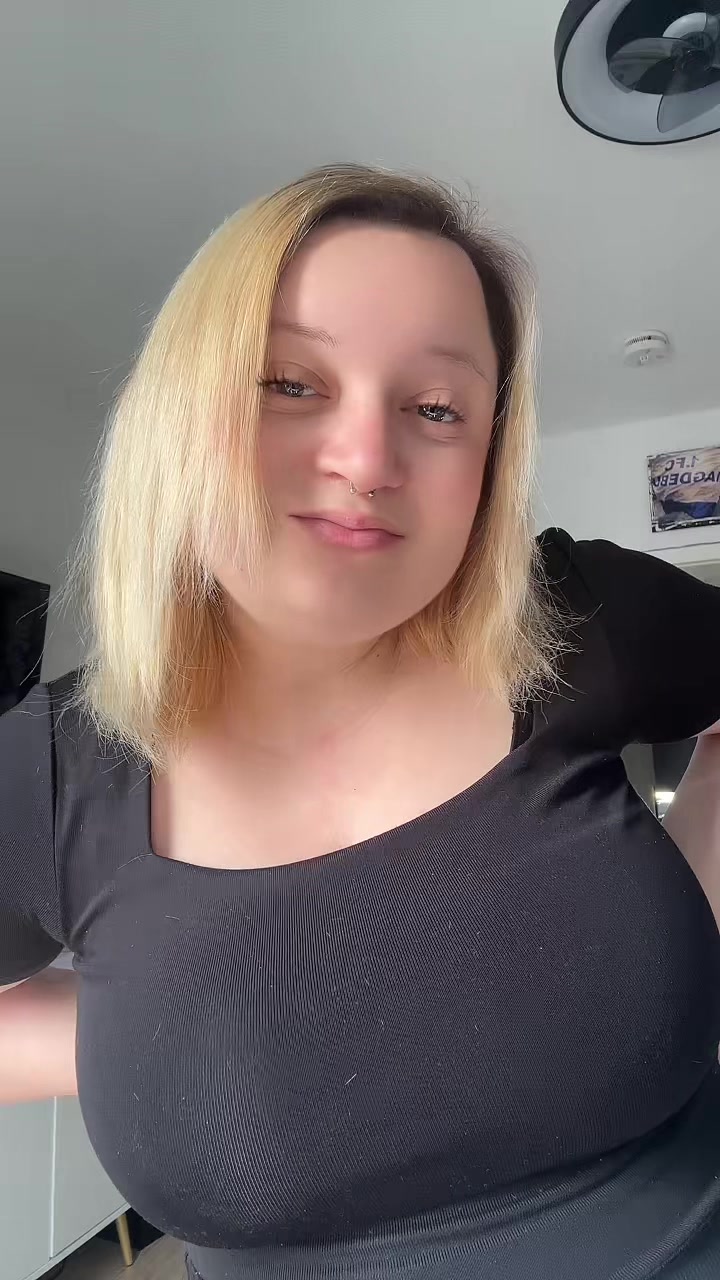 @Julie🌹
