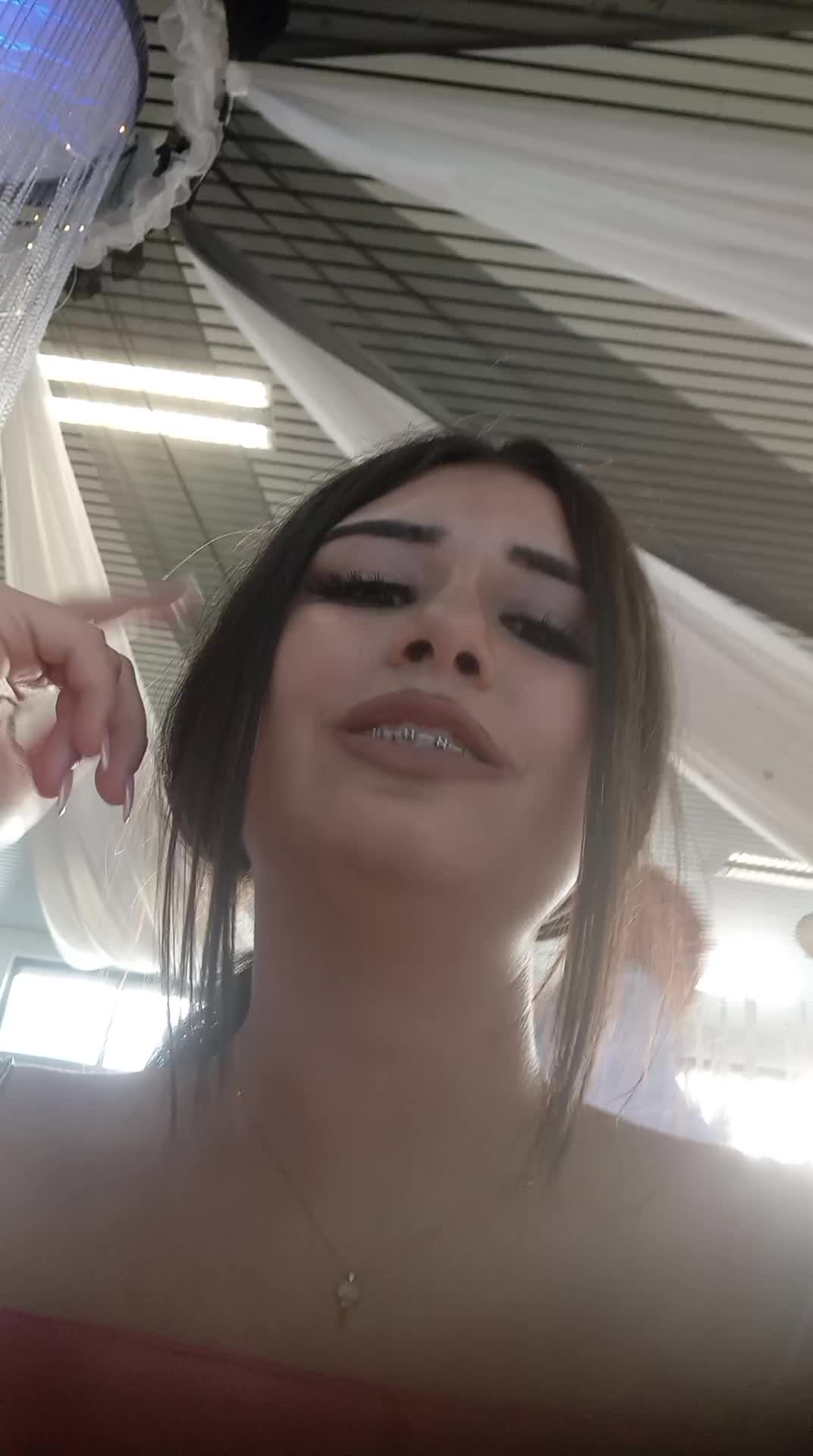 @😭💅