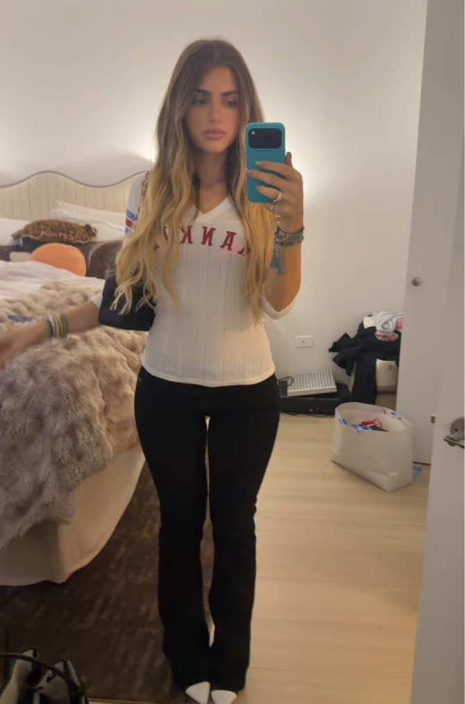 @arianayechiel