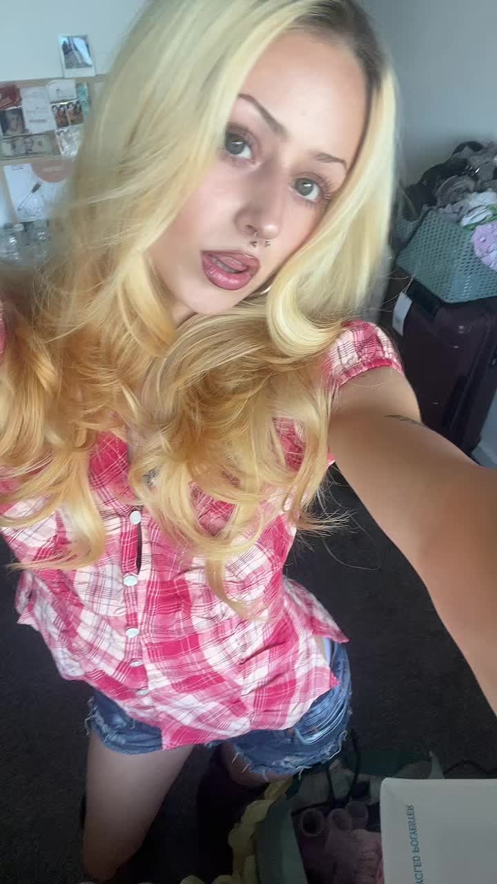 @Bl00d wh0rr3