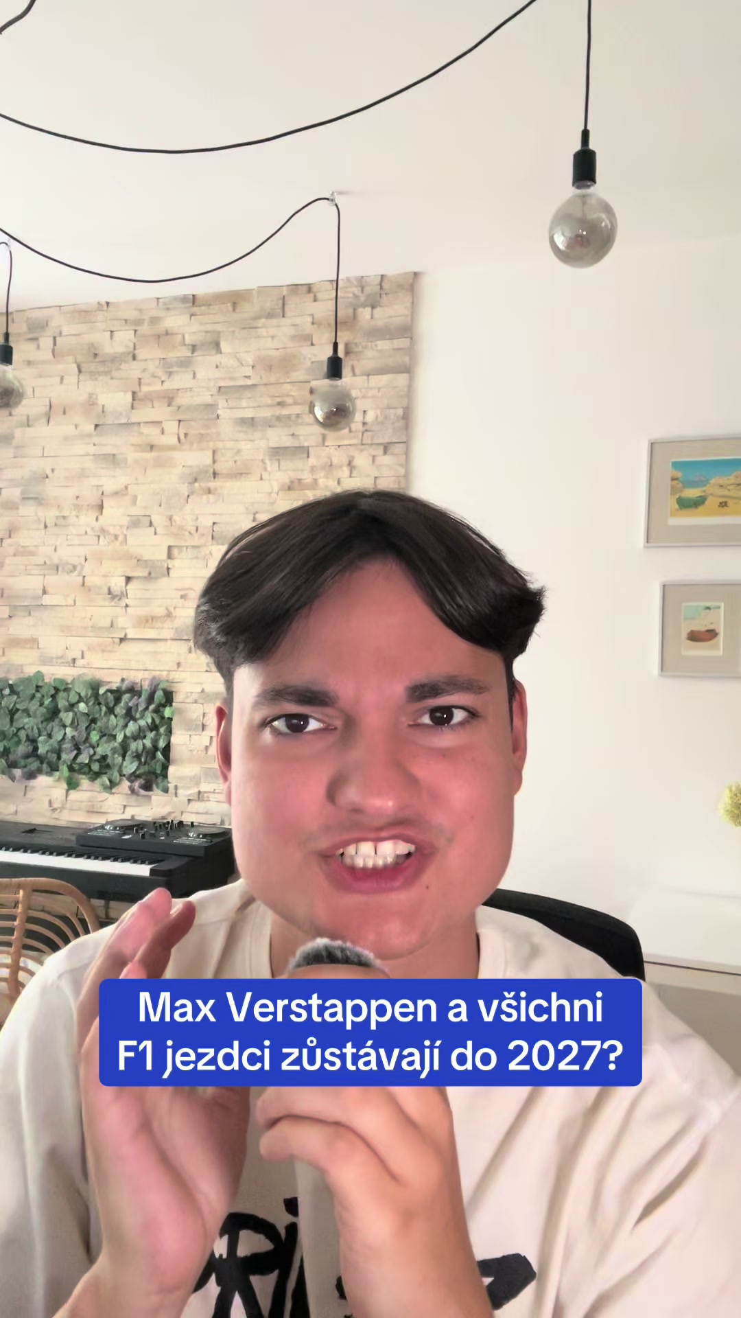 @Véva The News Guy